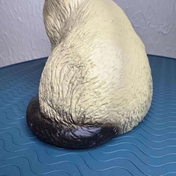 Vintage Blue Eyed Siamese Cat Hand Painted Figurine House of Global Art Japan - Picture 7 of 13